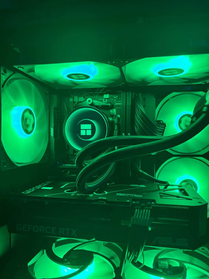 Ryzen 7 7800X3D | RTX 5070 12GB | 32GB DDR5 | 2TB NVMe | Compact High-End Gaming PC
